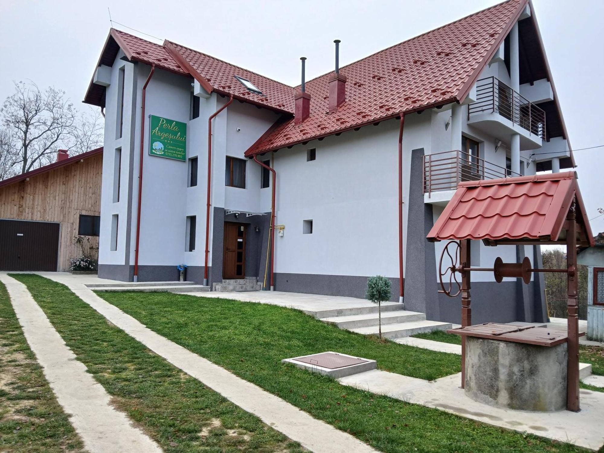 Perla Argesului, Ciubar, Piscina, Lift, Gratar, Cabana, Pensiuni, Hotel Cazare Transfagarasan Curtea De Arges Albestii de Arges 外观 照片