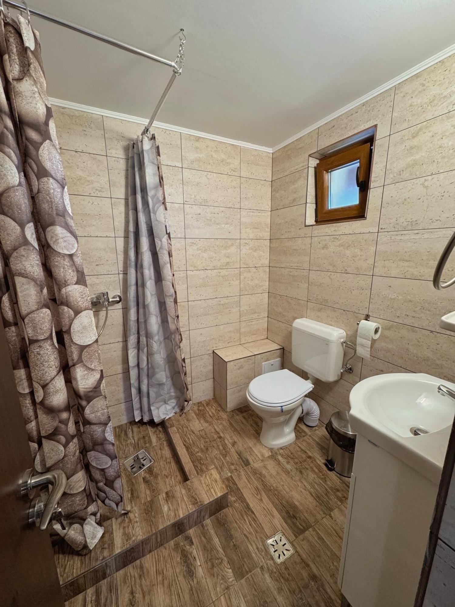 Perla Argesului, Ciubar, Piscina, Lift, Gratar, Cabana, Pensiuni, Hotel Cazare Transfagarasan Curtea De Arges Albestii de Arges 外观 照片